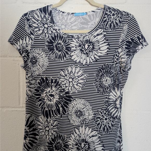J McLaughlin Blue and White Striped Floral Print Summer Vacation T-shirt Small - Picture 2 of 7